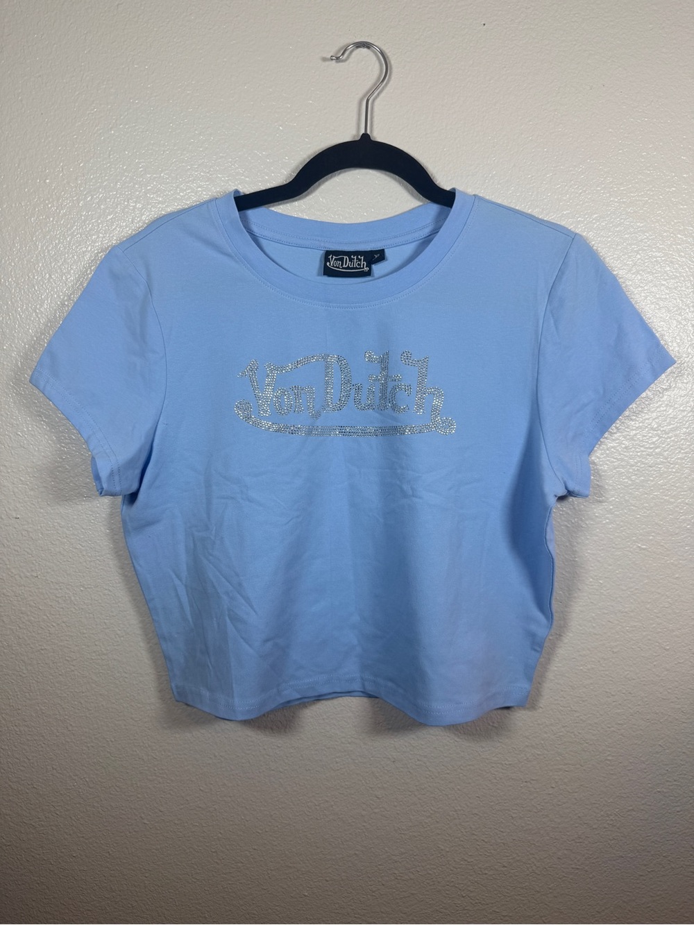 Von Dutch Rhinestone Logo Baby Tee Light Blue Crop Shirt Women’s XL Y2K Glitz